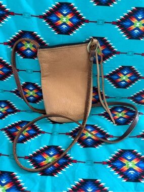 VINTAGE KAHLILA Leather Crossbody Phone Bag in Tan